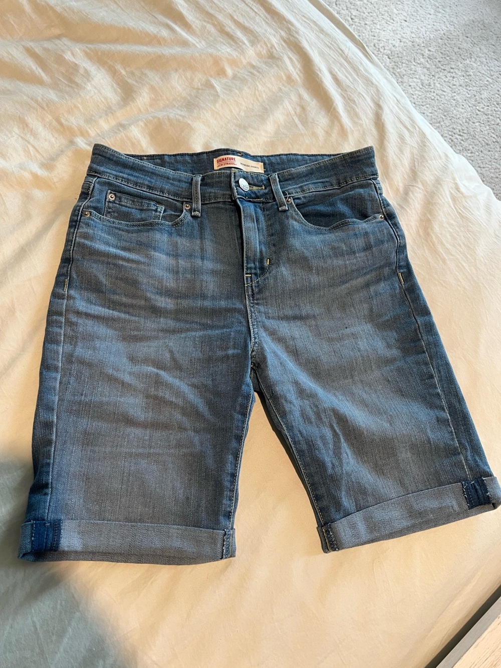 Signature by Levi Strauss Light Blue Bermuda Shorts - size 6/W28